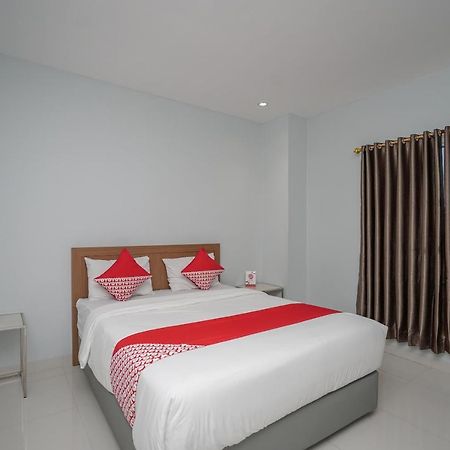 Oyo 616 Express Inn Palembang Exterior photo