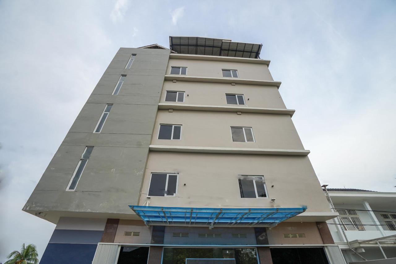 Oyo 616 Express Inn Palembang Exterior photo