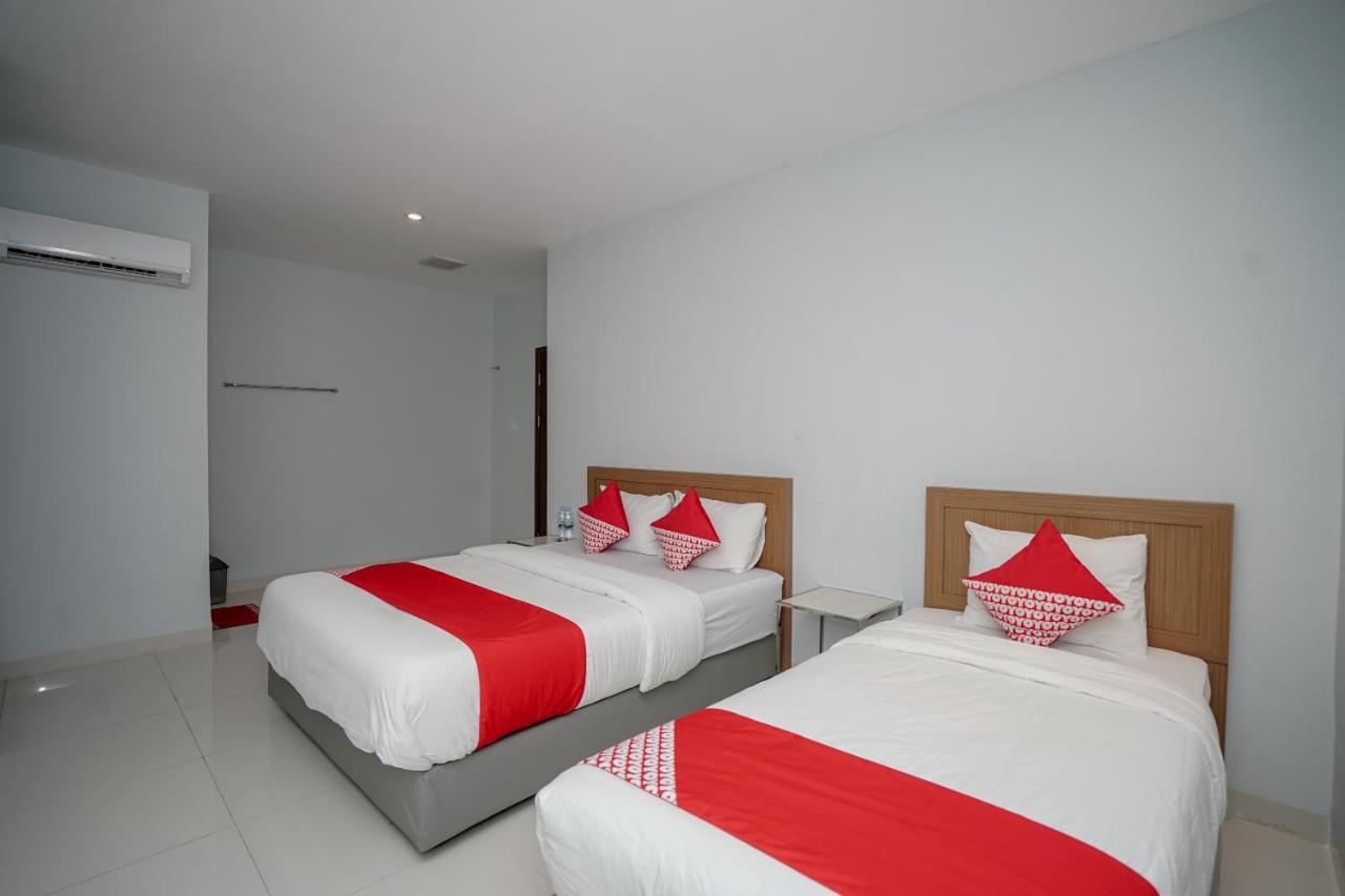 Oyo 616 Express Inn Palembang Exterior photo